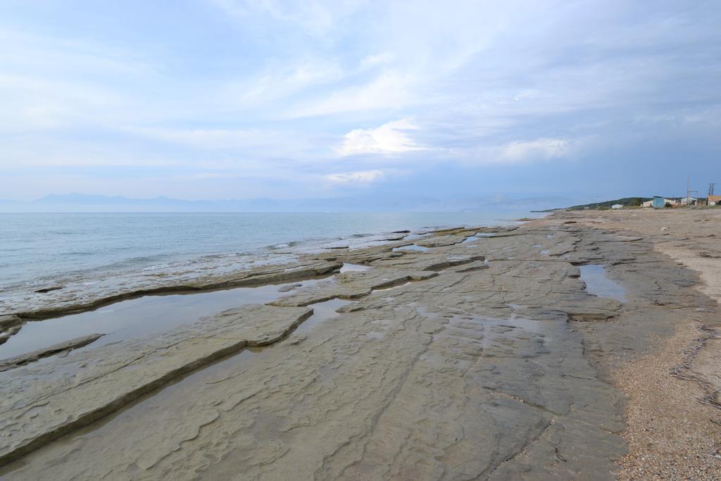 Liberty'S Studios Almiros Beach Phòng bức ảnh